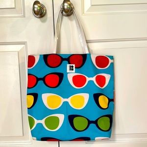Estée Lauder Lisa Perry sunglass tote bag
